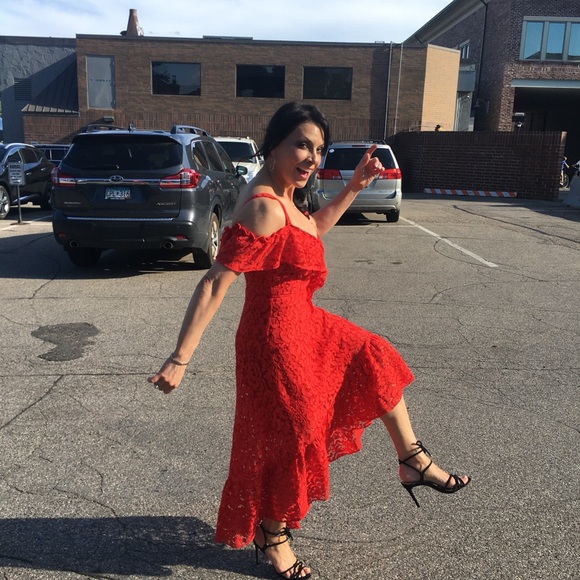 Meet your Posher, RaQuel - Picture 2 of 8